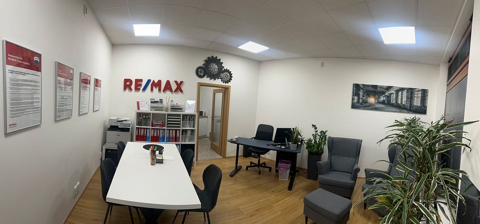 RE/MAX Only