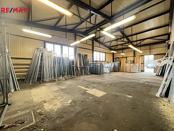 Výroba, sklad, showroom? V této hale máte všechny možnosti.
