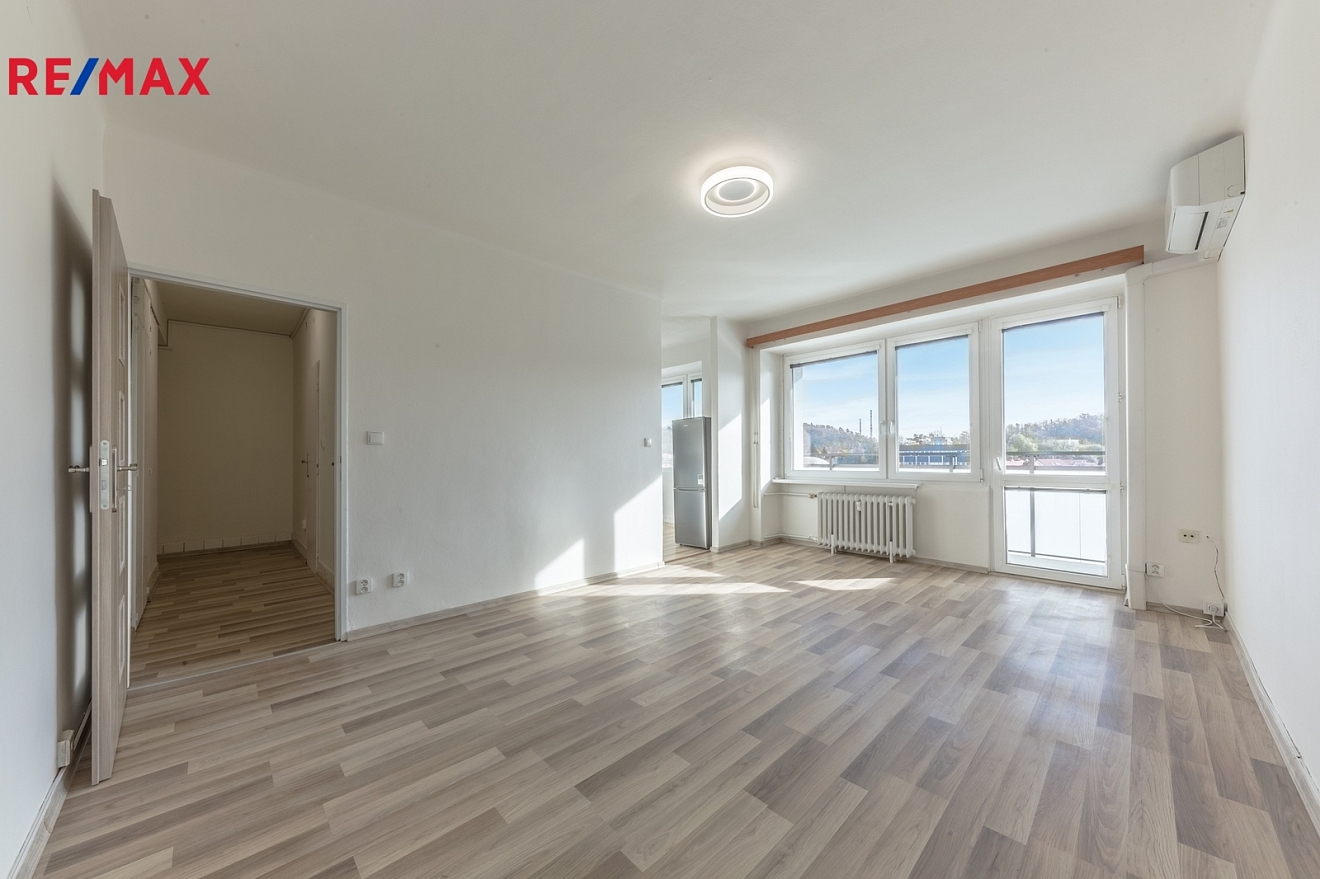 Pronájem bytu 1+1 35m2 Praha 4 Nusle